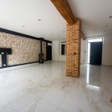 Maison 4 pièces / 143 m² / 236 000 € / CASTRES